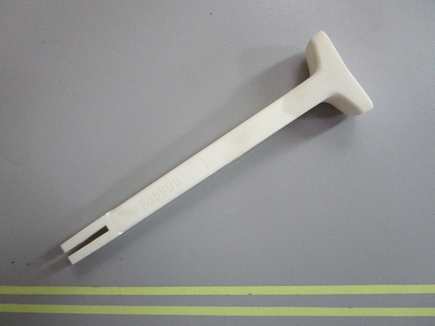 *NEW OEM* 0820 OMC Johnson Evinrude Choke Knob 205500 020500