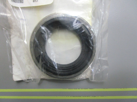 *NEW OEM* 0810 OMC Johnson Evinrude Seal 3852548