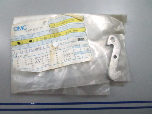 *NEW OEM* 0810 OMC Johnson Evinrude Latch 319742 0319742