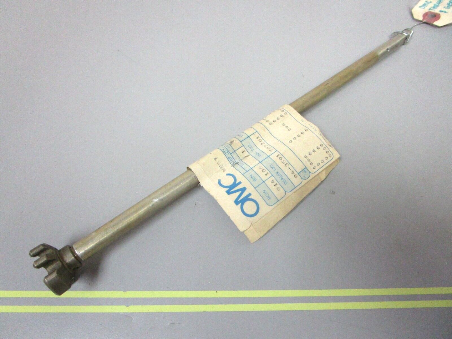 *NEW OEM* 0720 OMC Johnson Evinrude Tiller Throttle Shaft & Gear Ay 377943