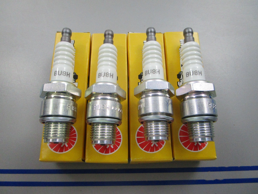 NEW (LOT OF 4) BU8H NGK Spark Plug 0810
