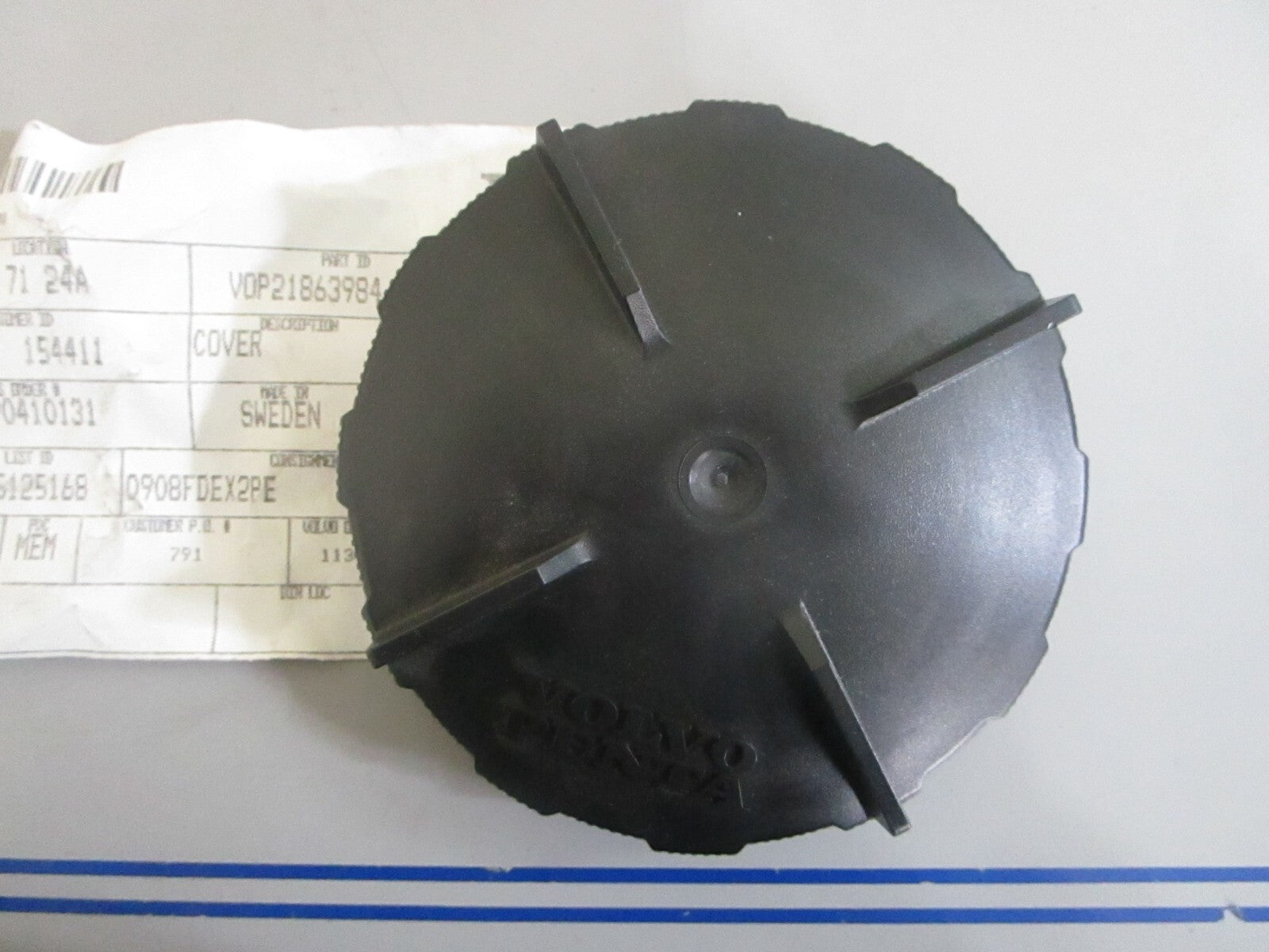 *NEW OEM* 0810 Volvo Penta Strainer 21863984