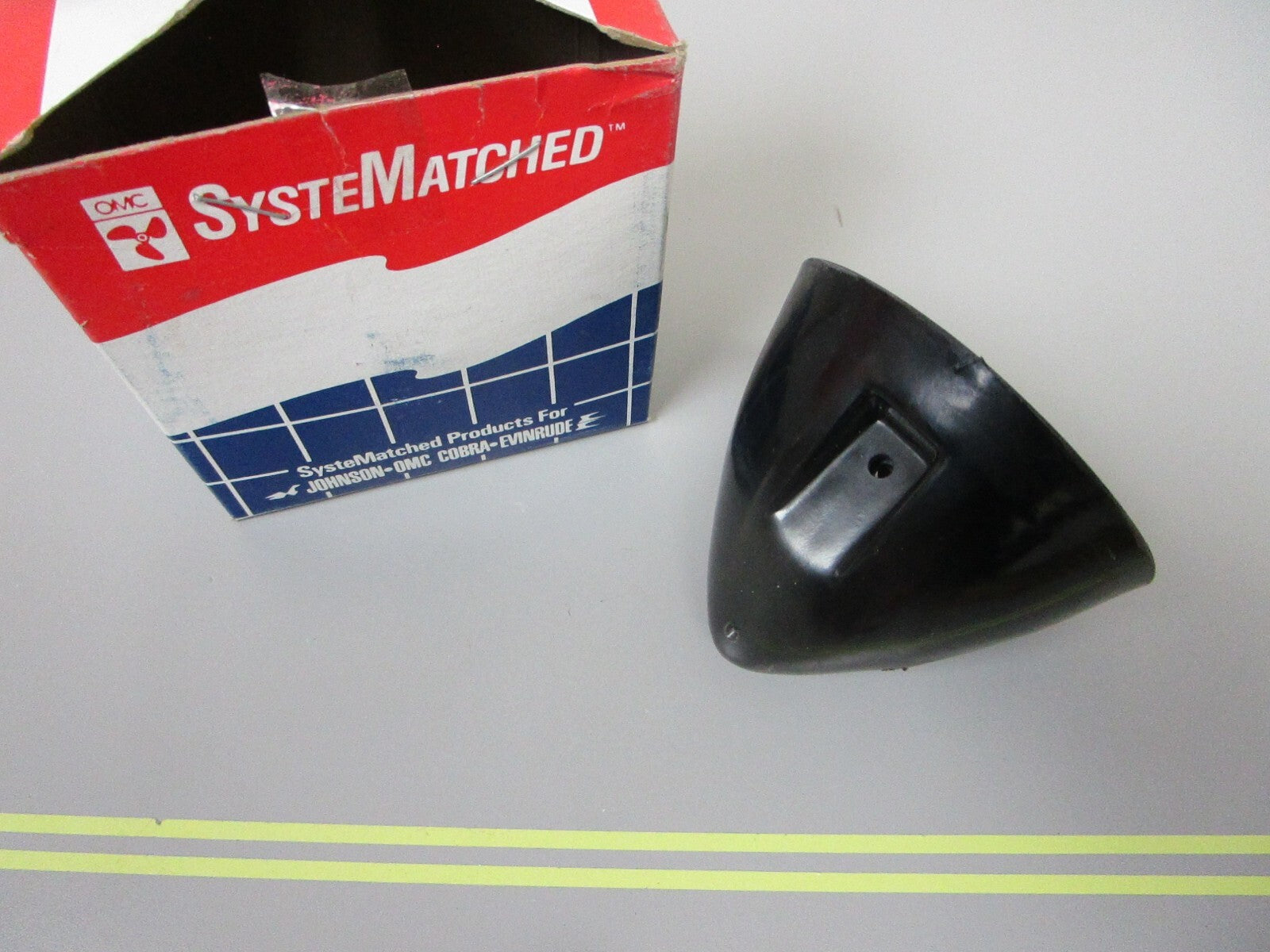 *NEW OEM* 0810 OMC Johnson Evinrude Propeller Cone 379798 0379798