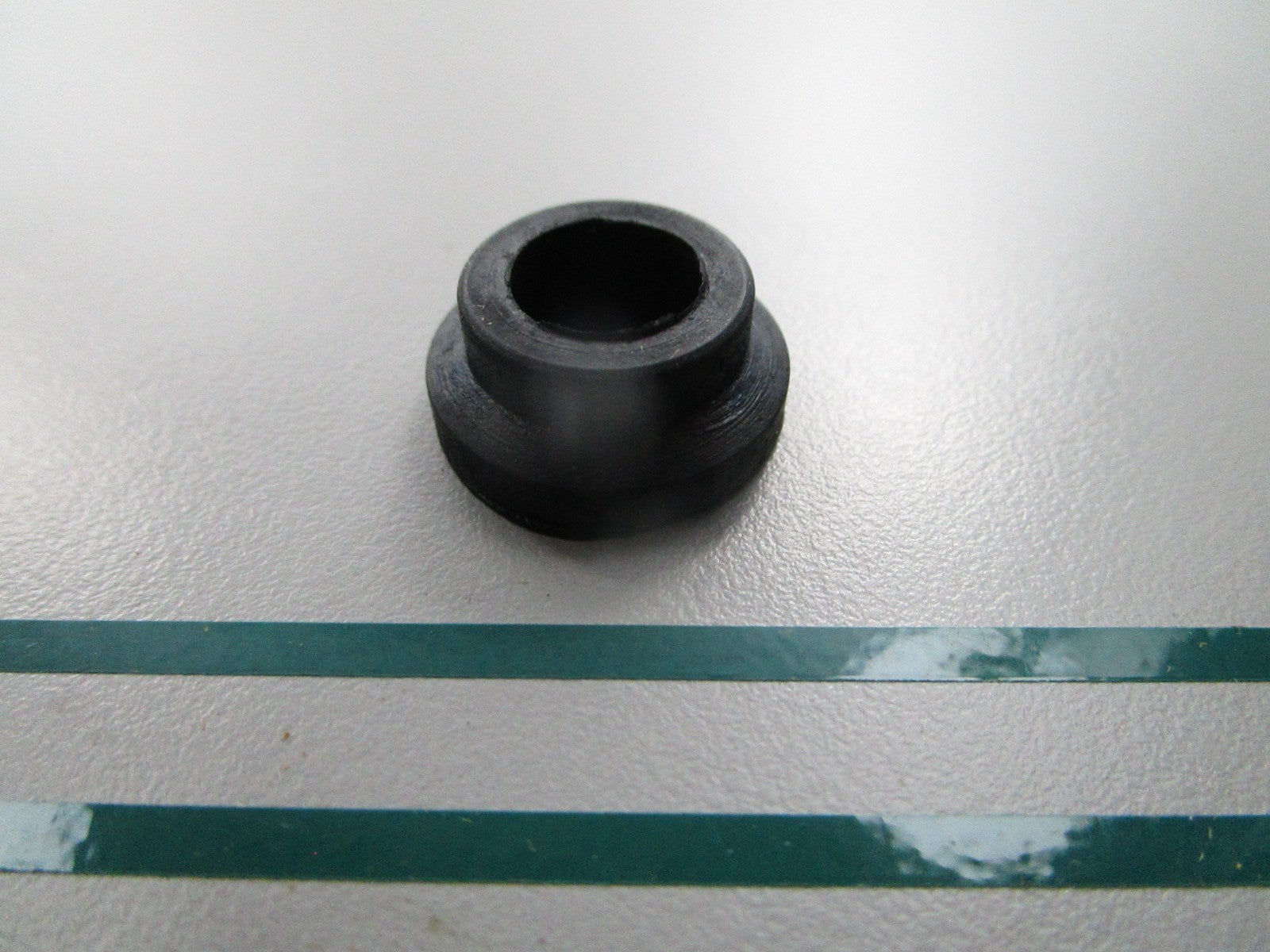 NEW OEM 25-80515M Mercury Quicksilver Grommet 0810
