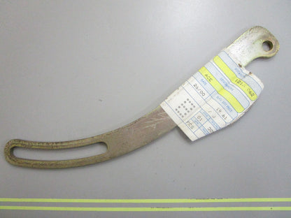 *NEW OEM* 0820 OMC Johnson Evinrude Pump Bracket 910439 0910439