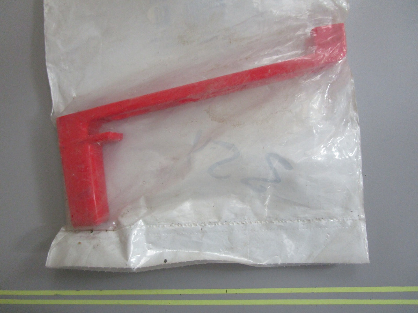 *NEW OEM* 0820 OMC Johnson Evinrude Lockout Rod 126133 0126133