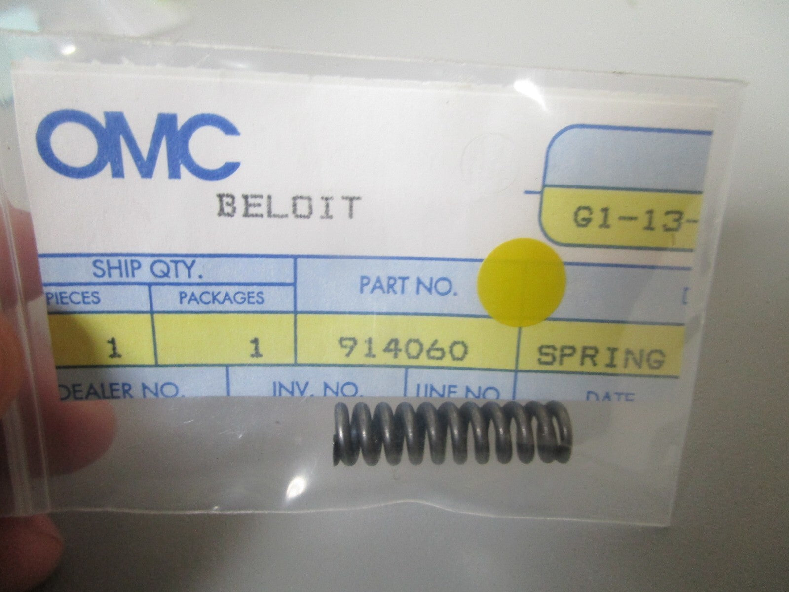 *NEW OEM* 0810 OMC Johnson Evinrude Spring 914060 0914060