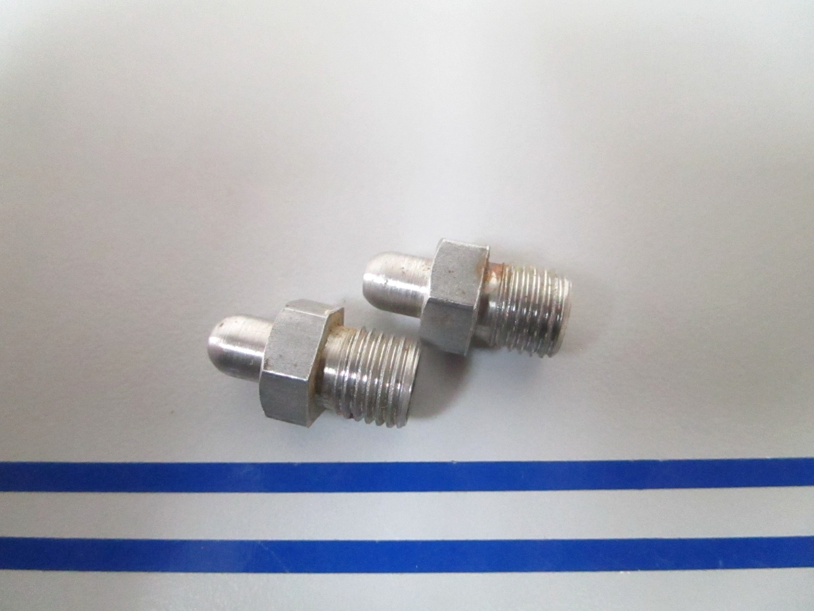 NEW OEM (LOT OF 2) 307457 0307457 OMC Johnson Evinrude Fitting 0810