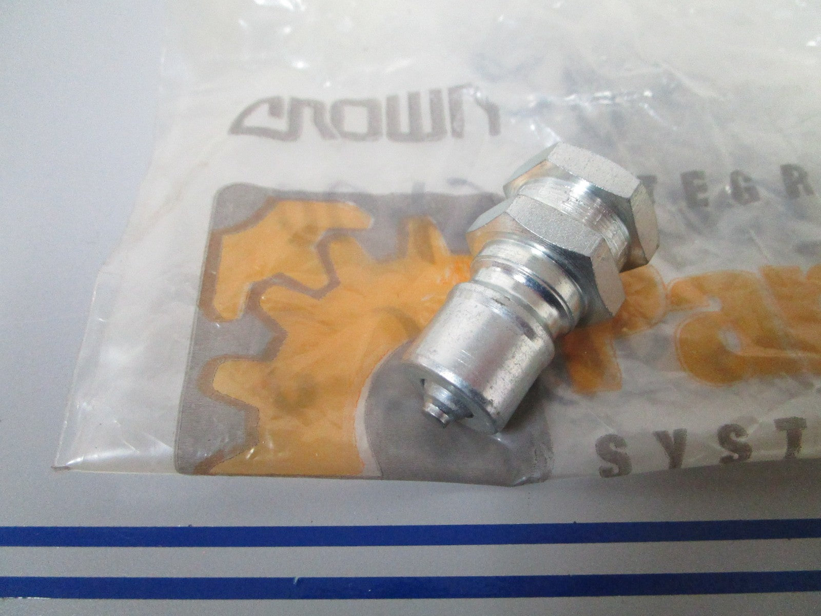 NEW OEM 064333-003 Crown Fitting 0720