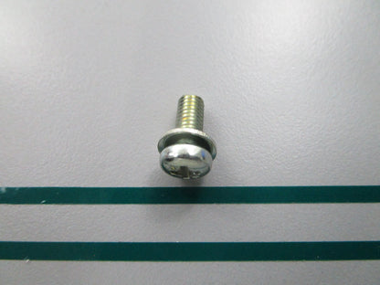 NEW OEM 93891-05012-0A Honda 5mm x 10mm Screw & Washer 0810