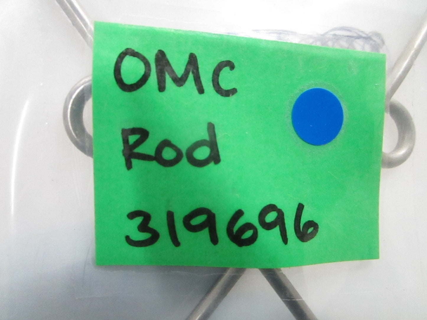 *NEW OEM* 0810 OMC Johnson Evinrude Rod 319696 0319696