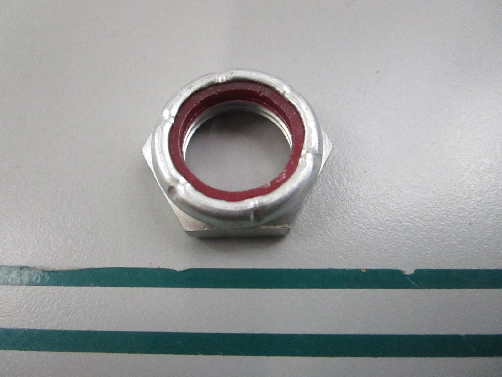 NEW OEM 909194 0909194 OMC Johnson Evinrude Lock Nut 0810