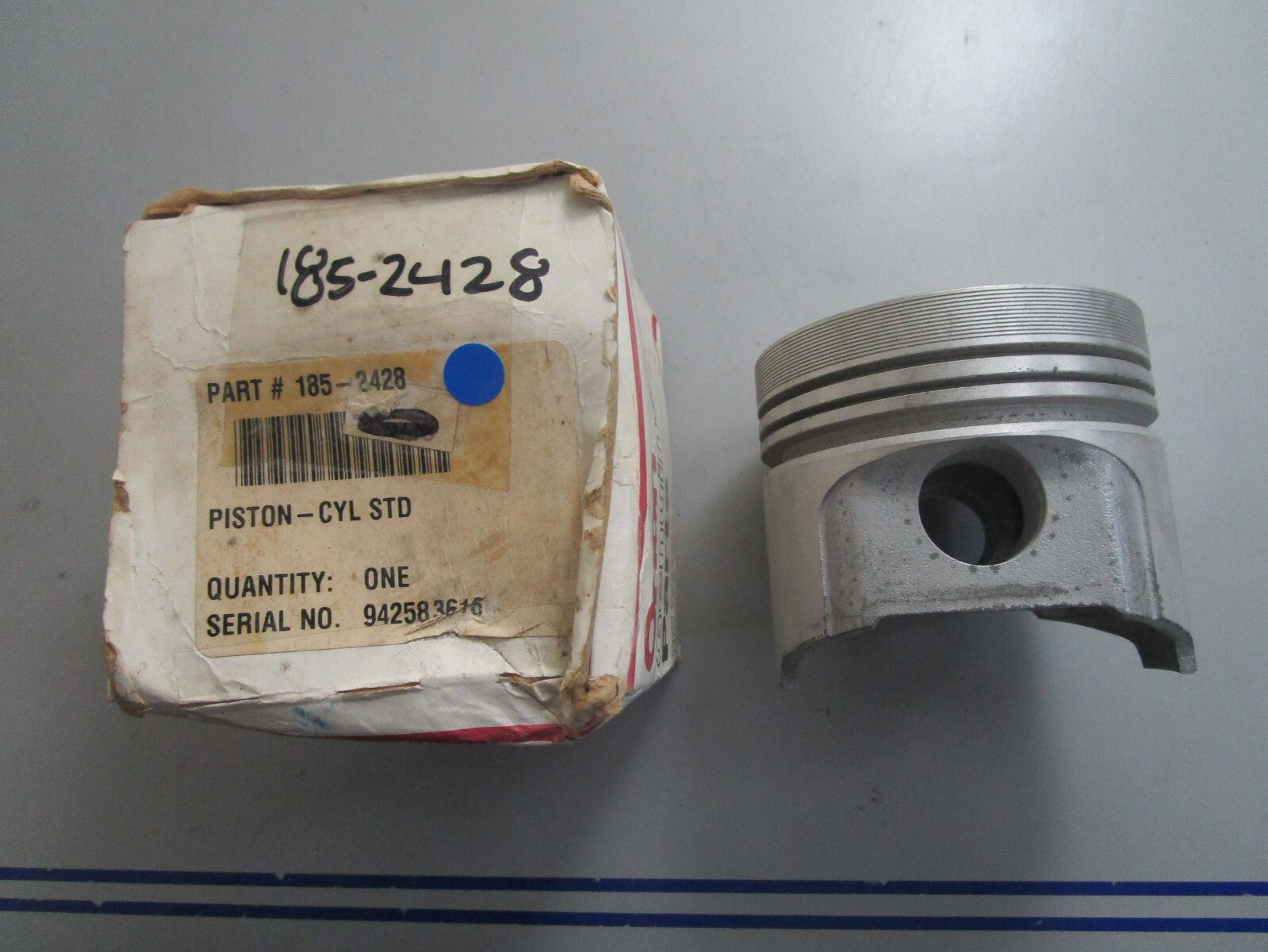 *NEW* 0820 Onan Piston 185-2428