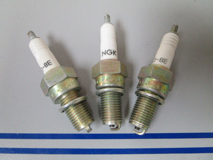 NEW (LOT OF 3) D-8E NGK Spark Plug 0810
