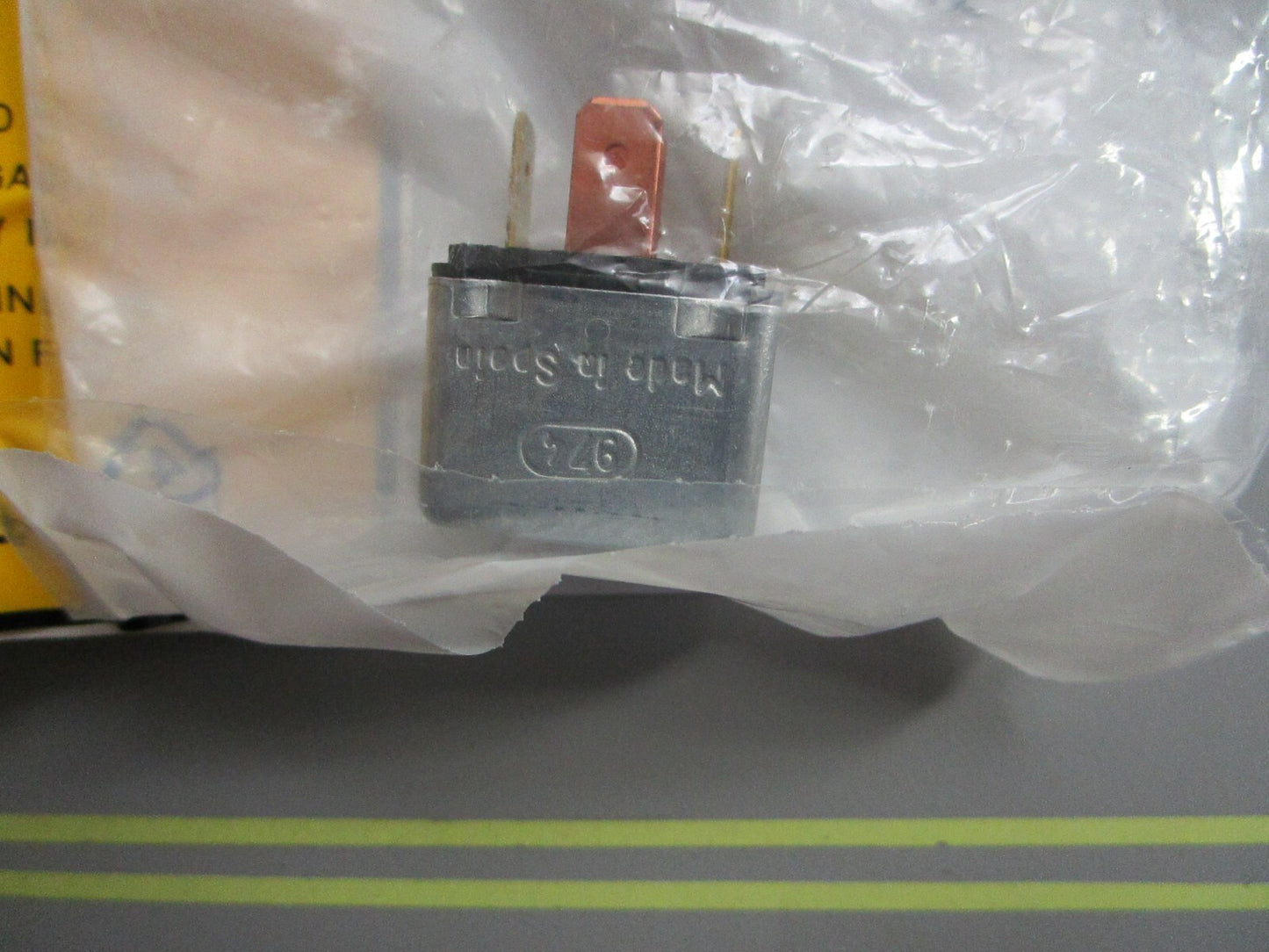 *NEW OEM* 0810 Volvo Penta Relay Kit 876039