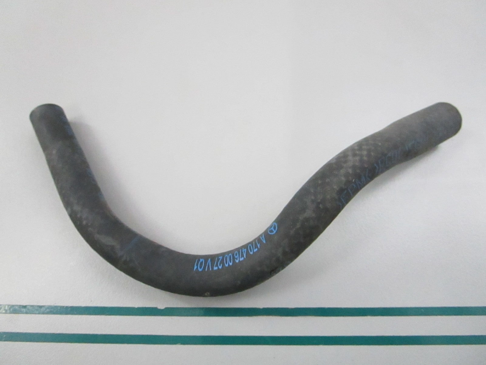 NEW OEM 1704760027  Mercedes-Benz Hose 0810