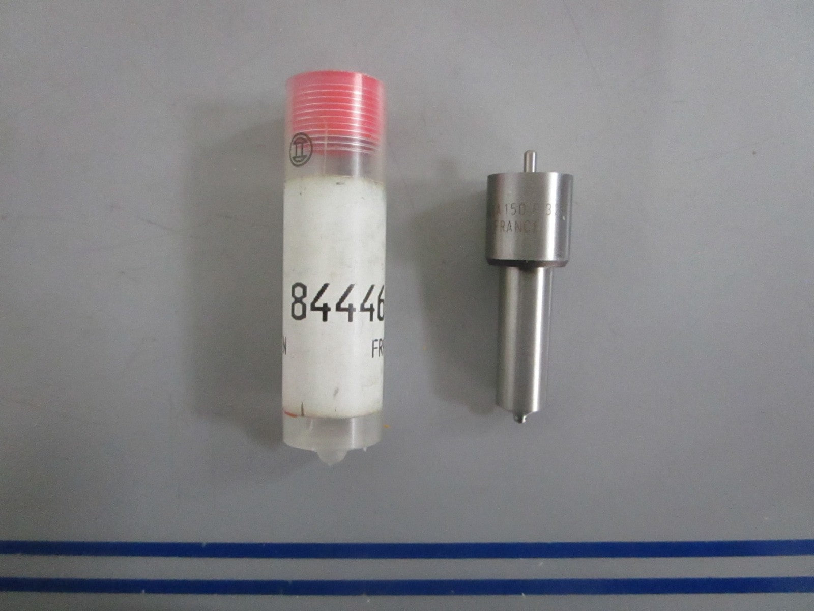 NEW OEM 844461 Volvo Penta Nozzle 0820