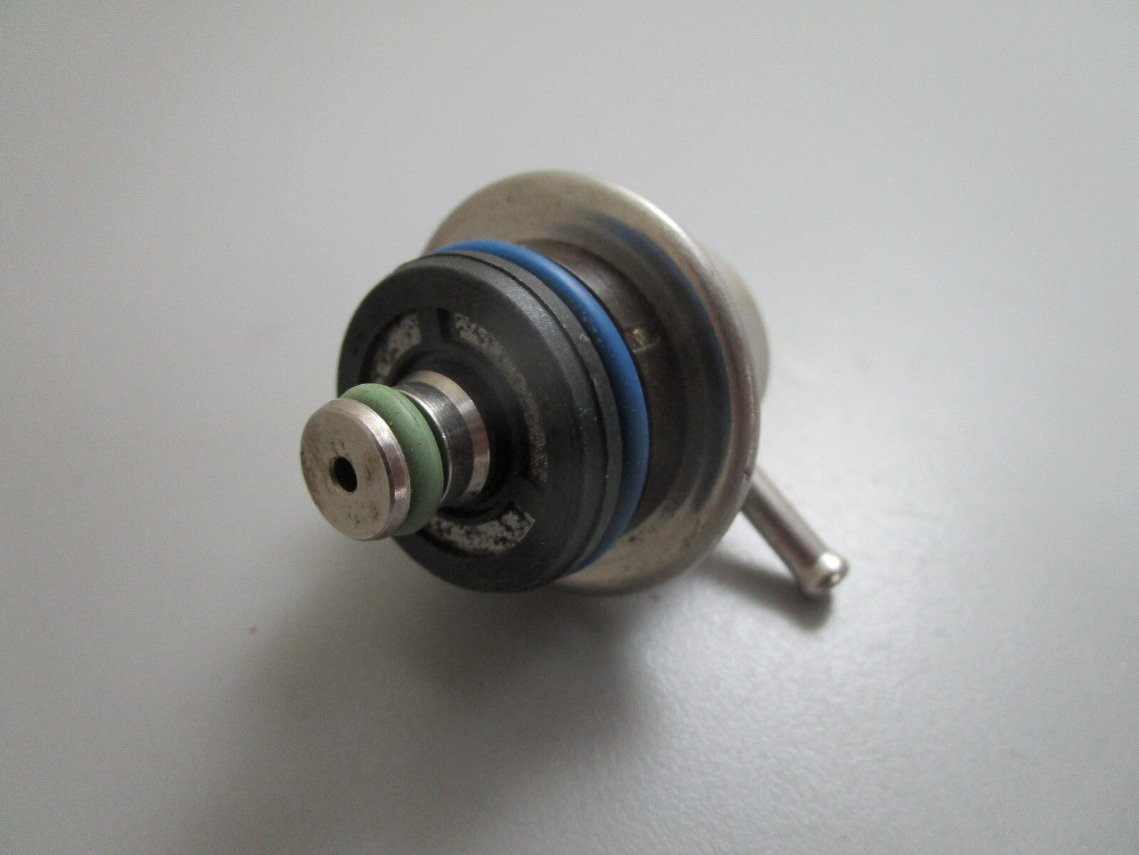 *NEW OEM* 0820 Volvo Penta Fuel Pressure Regulator 3858967