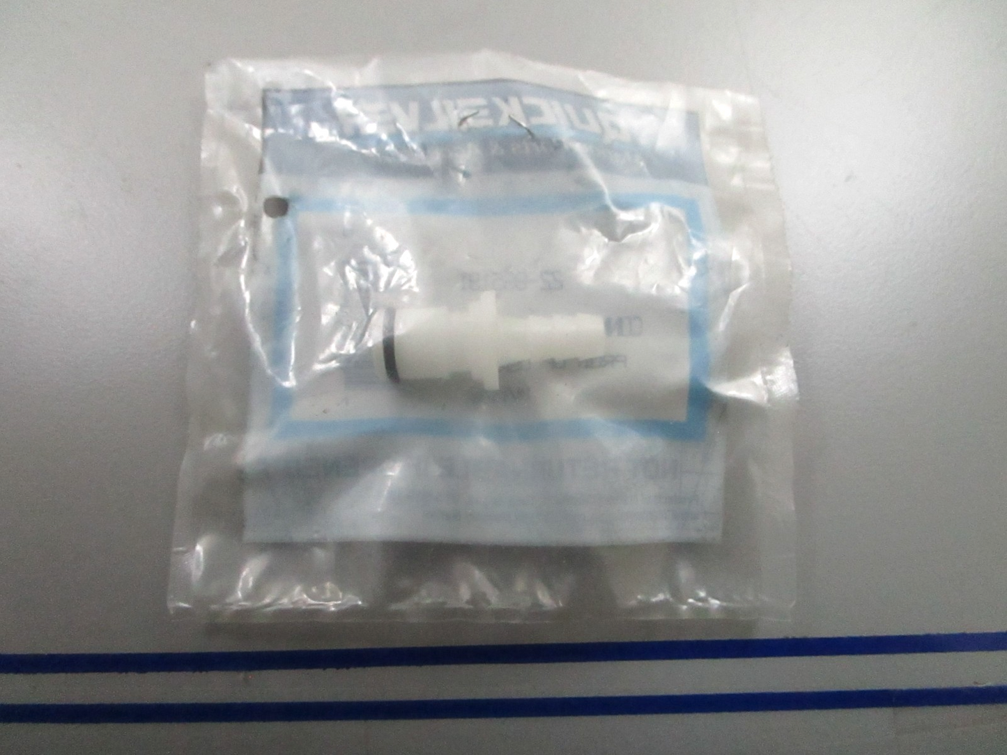 *NEW OEM* 0810 Mercury Quicksilver Connector 22-865191