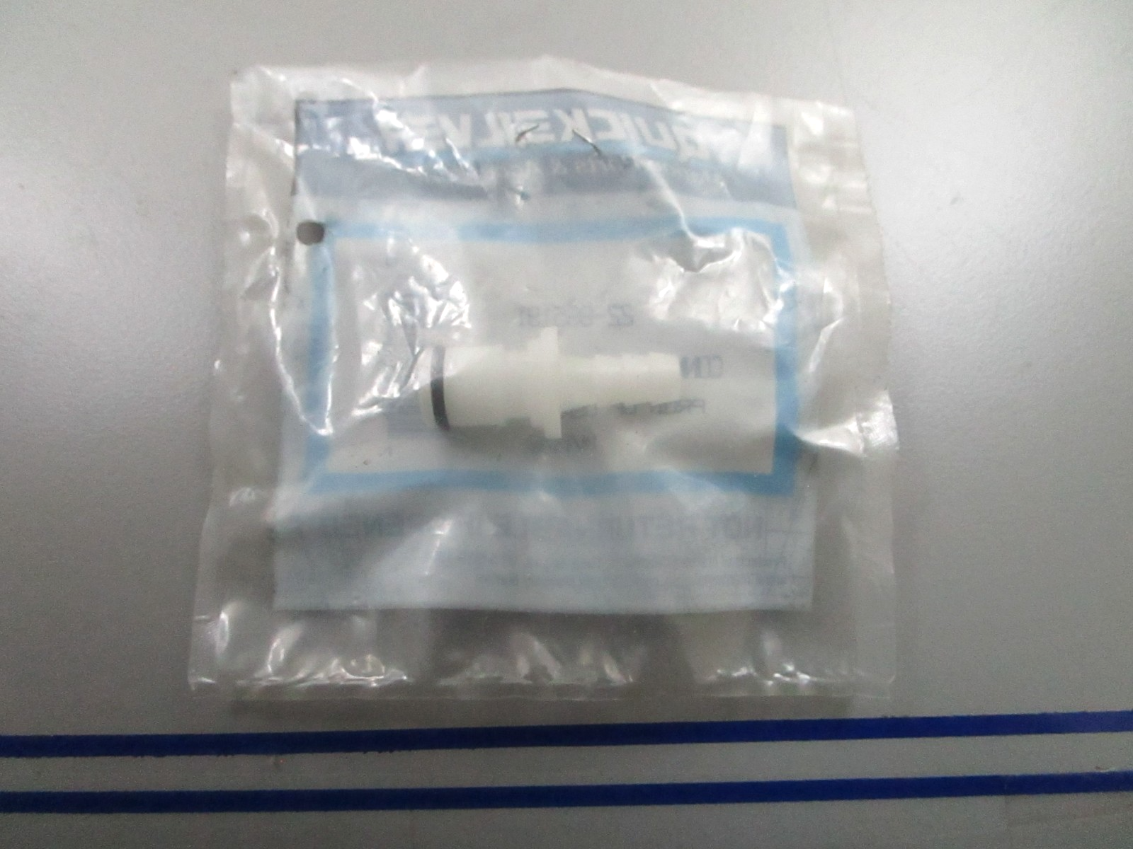 *NEW OEM* 0810 Mercury Quicksilver Connector 22-865191