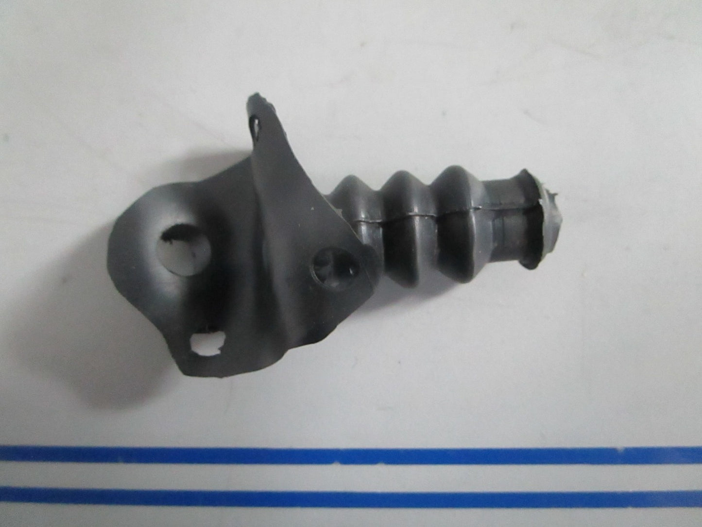 NEW OEM 309631 0309631 OMC Johnson Evinrude Rubber Shift Boot 0820