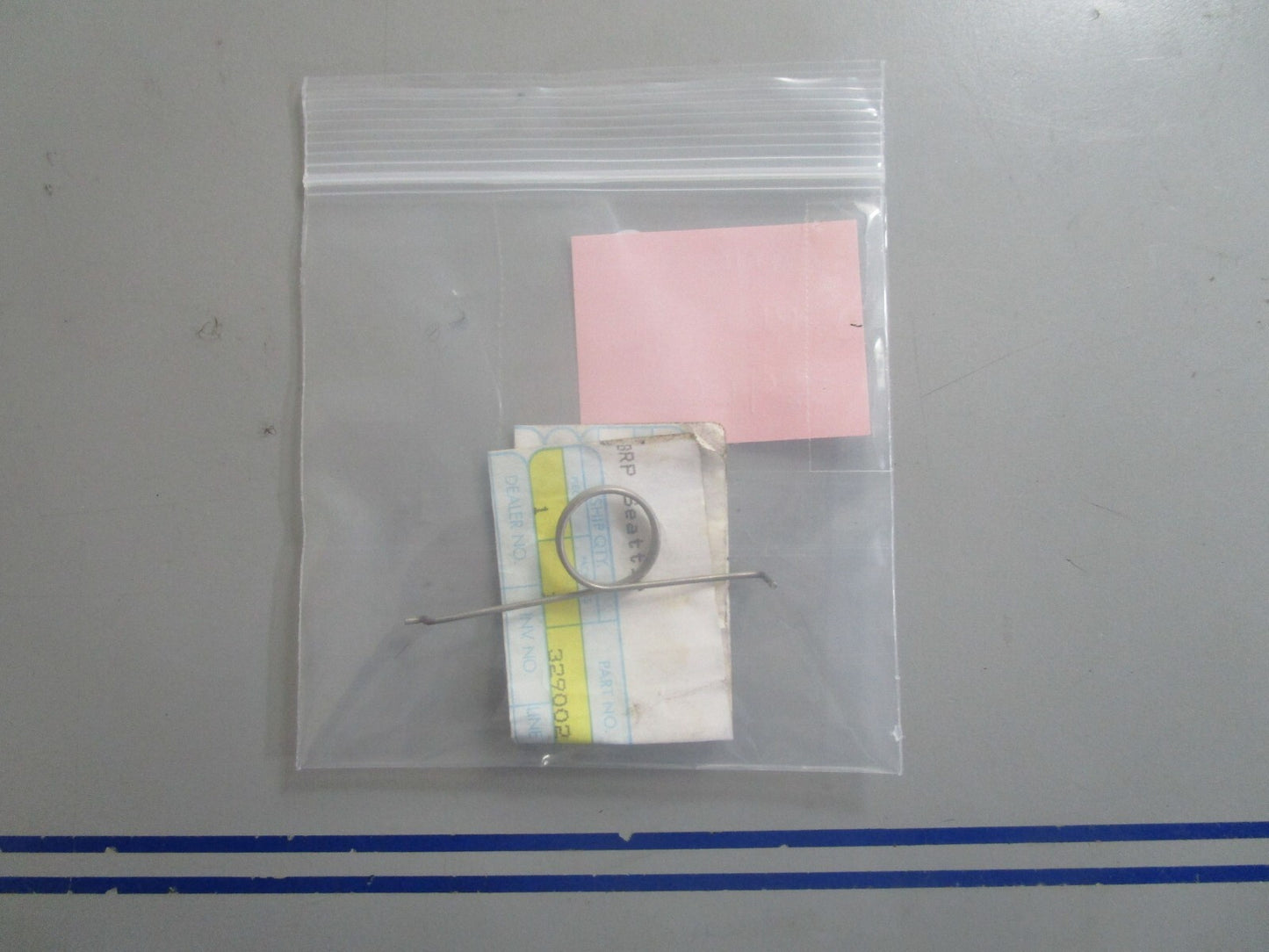 *NEW OEM* 0770 OMC Johnson Evinrude Spring 329002 0329002
