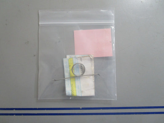 *NEW OEM* 0770 OMC Johnson Evinrude Spring 329002 0329002