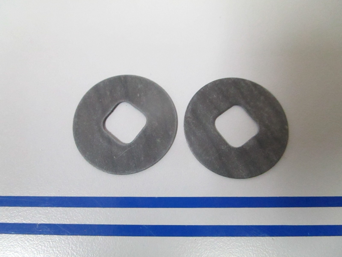 NEW OEM (LOT OF 2) 27-80662M Mercury Quicksilver Mounting Gasket 0810