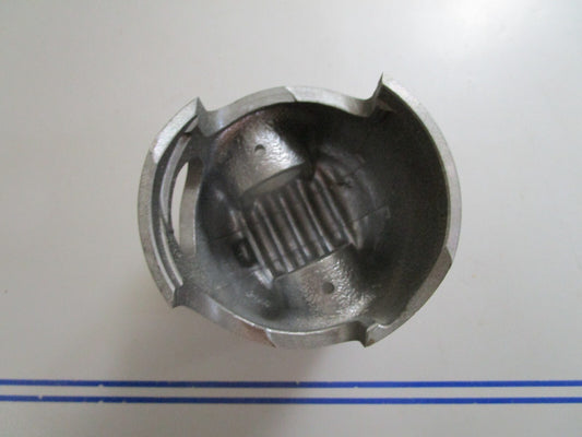 *NEW OEM* 0810 Suzuki Piston Assembly 12103-94820-025