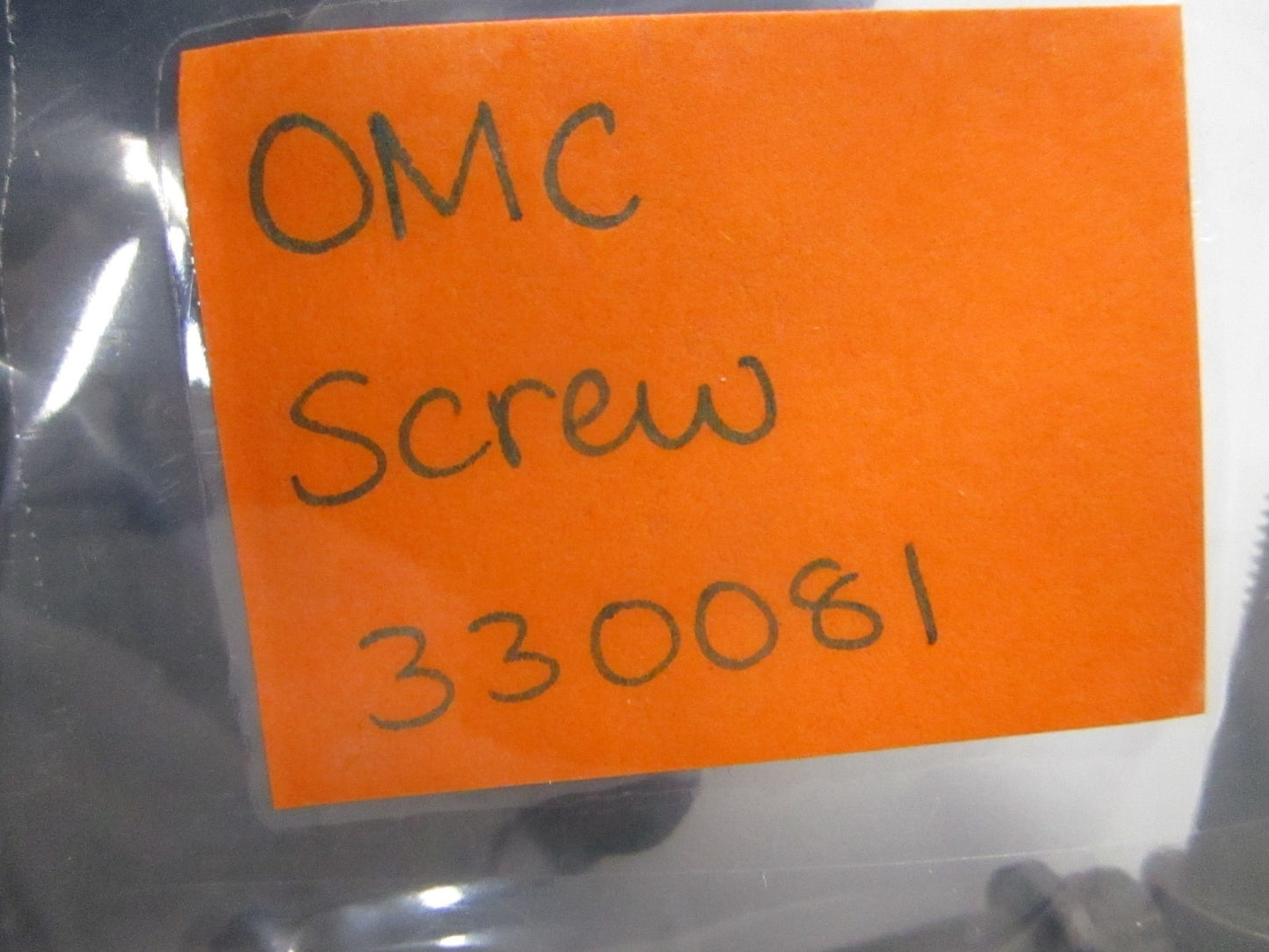 *NEW OEM* (LOT OF 4) 0810 OMC Johnson Evinrude Screw 330081 0330081