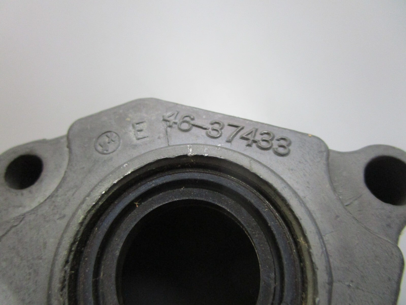 *NEW OEM* 0820 Mercury Quicksilver Water Pump Housing 46-37433A1