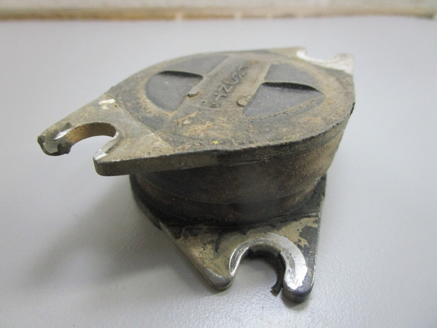 *NEW OEM* 0810 Mercury Quicksilver Shock Mount 819708