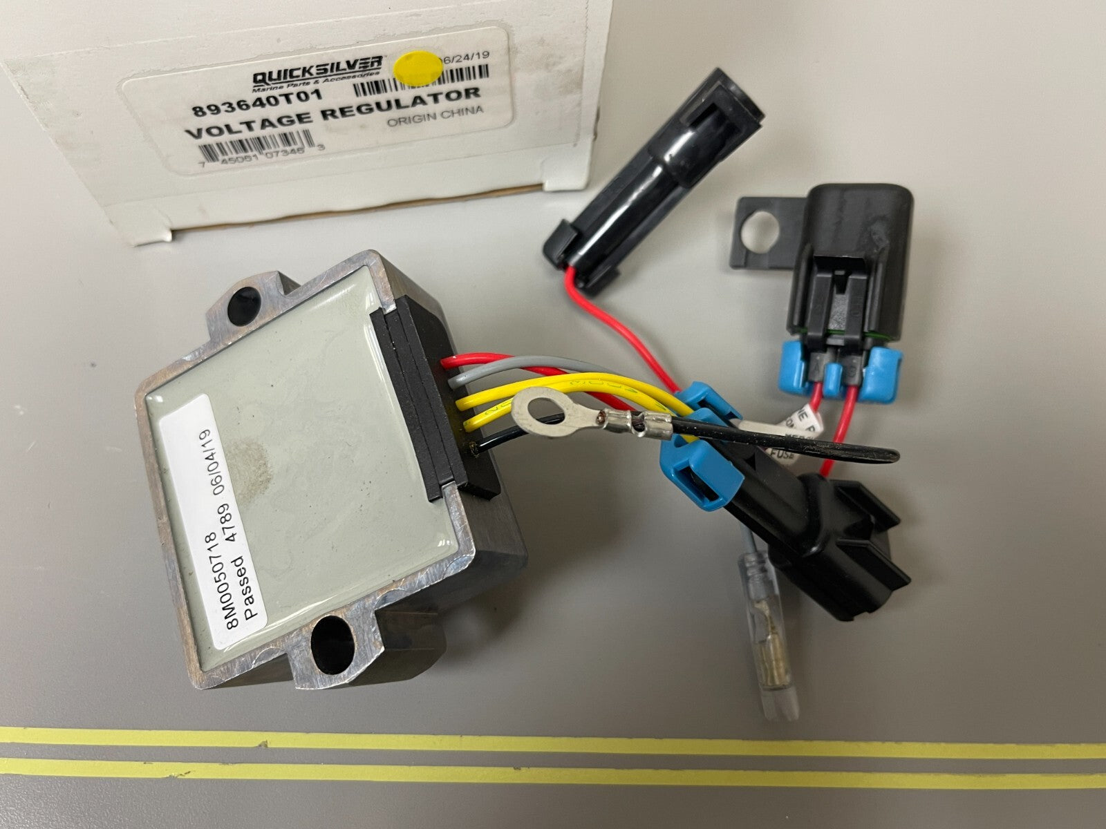 *NEW OEM* 0720 Mercury Quicksilver Voltage Regulator 893640T01