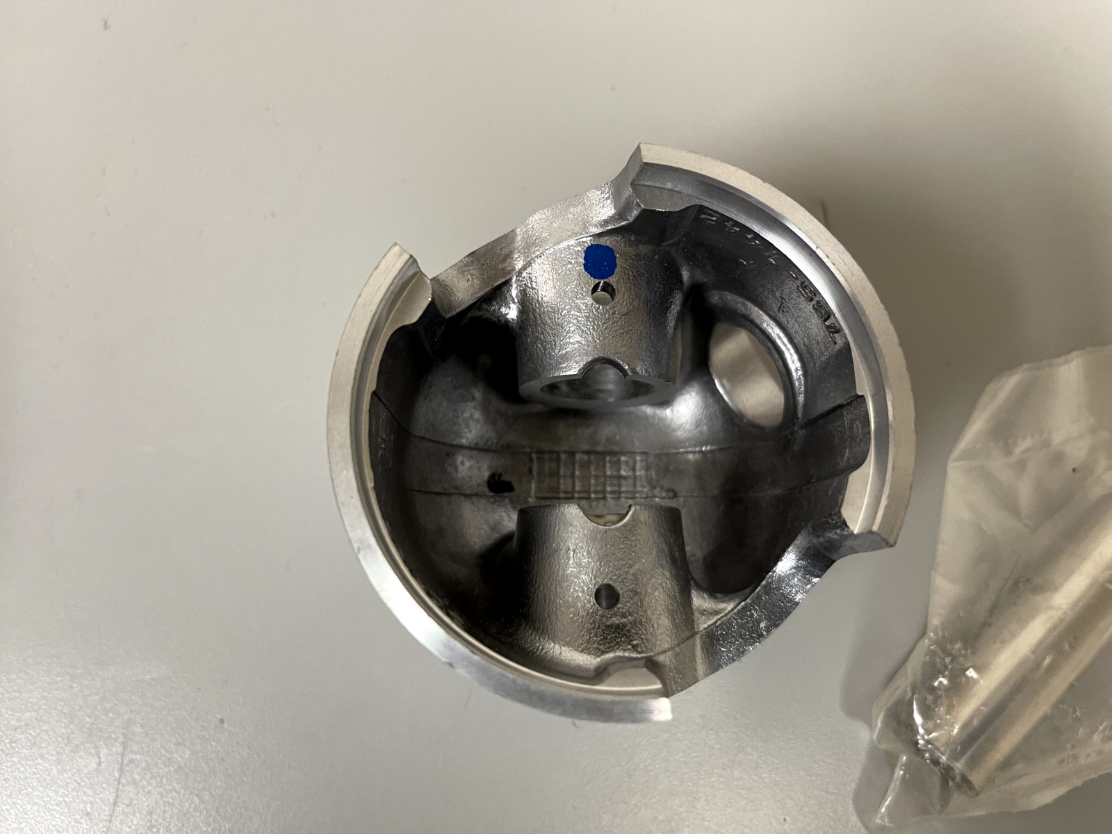 *NEW OEM* 0670 Mercury Quicksilver Port Piston 7446A11