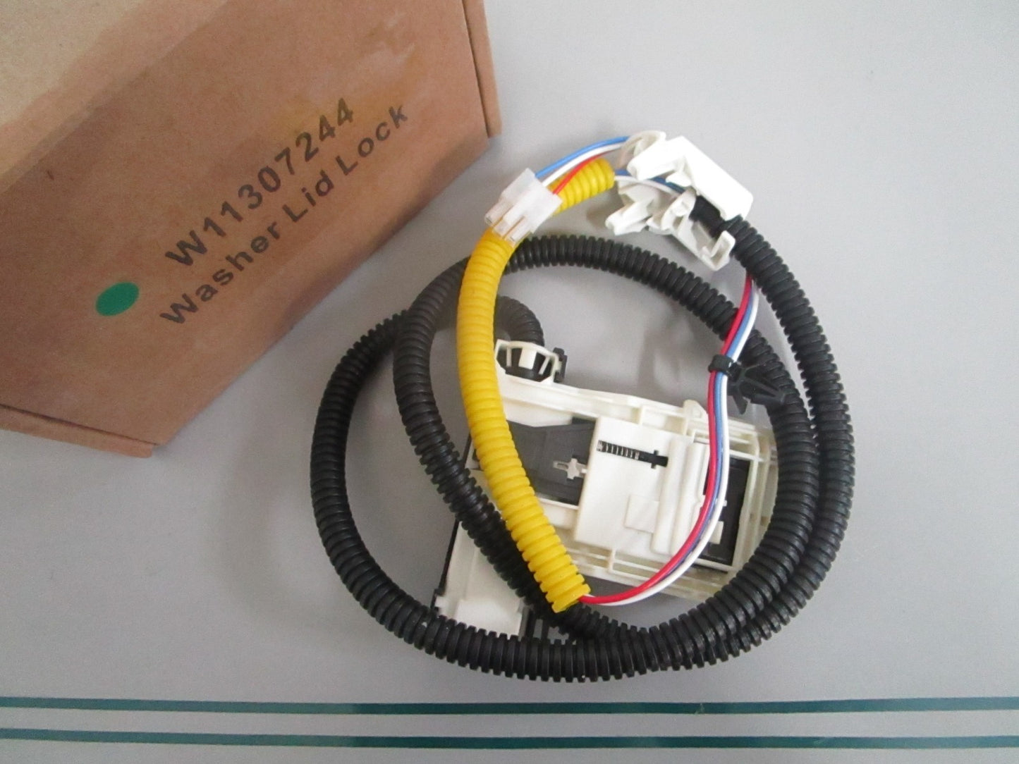 Whirlpool W11307244 Washer Lid Lock Assy Top Load Maytag Amana NEW OEM 0820