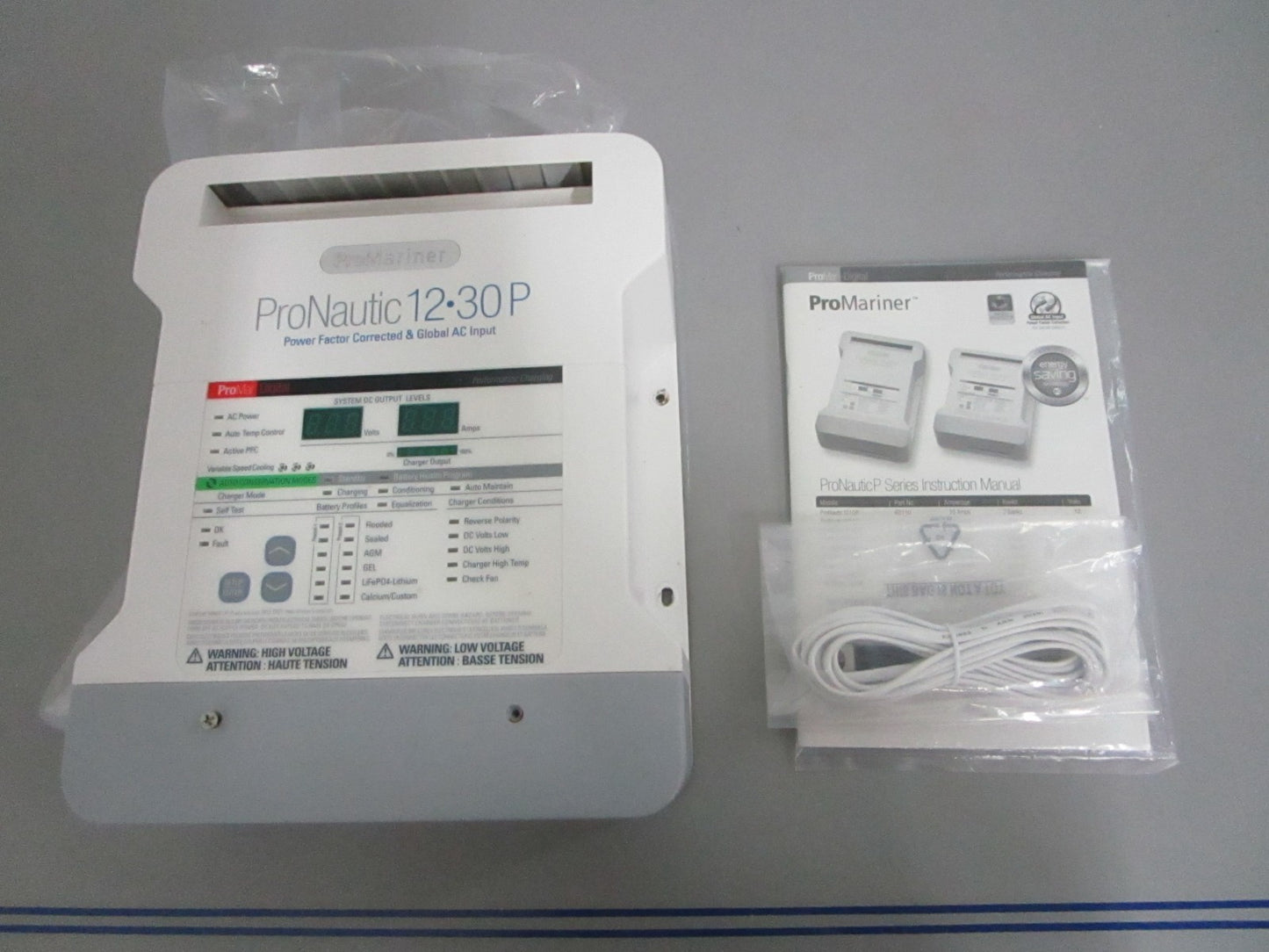 *NEW OEM* 0820 ProMariner 12V 40AMP Marine Battery Charger 63140