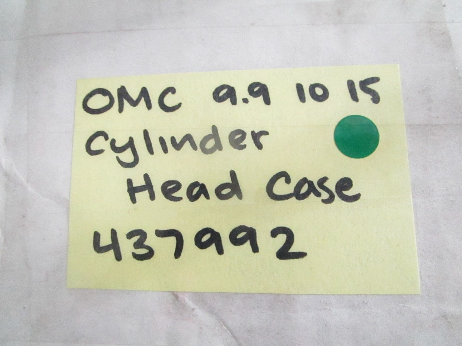 NEW OEM 437992 0437992 OMC Johnson Evinrude 9.9-15HP Cylinder Head Case 0820