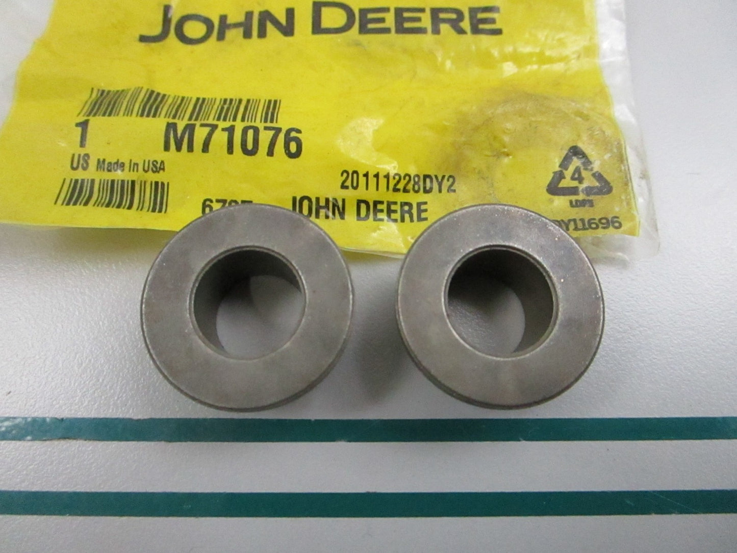 NEW OEM (LOT OF 2) M71076 John Deere Bushing 0810