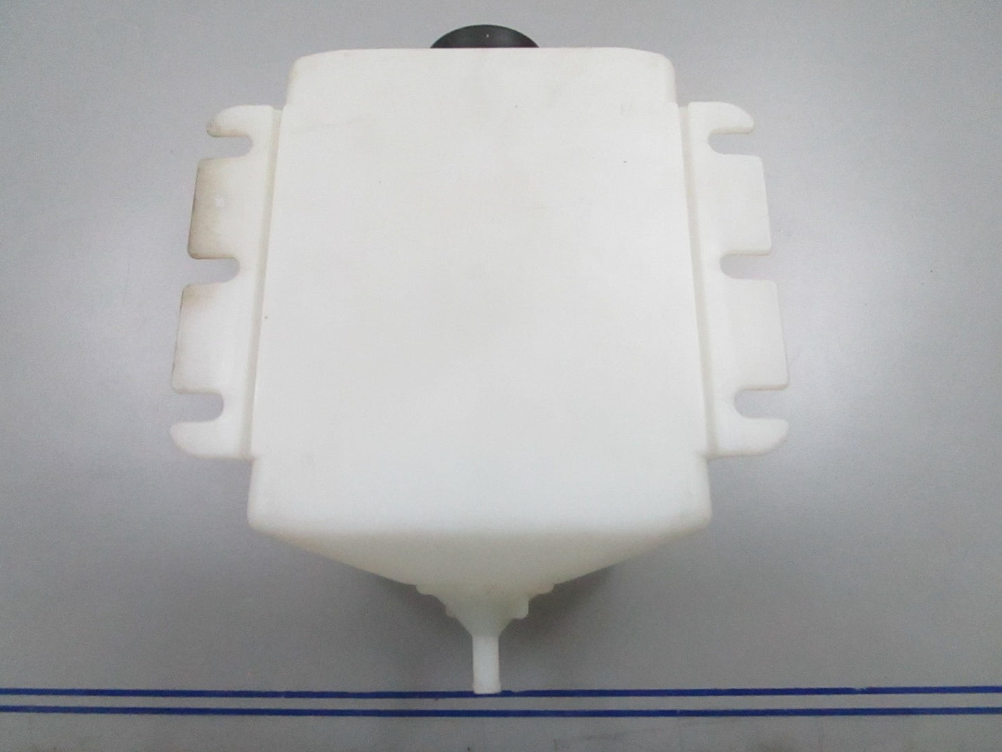 *NEW OEM* 0720 Volvo Penta Reservoir 3808877