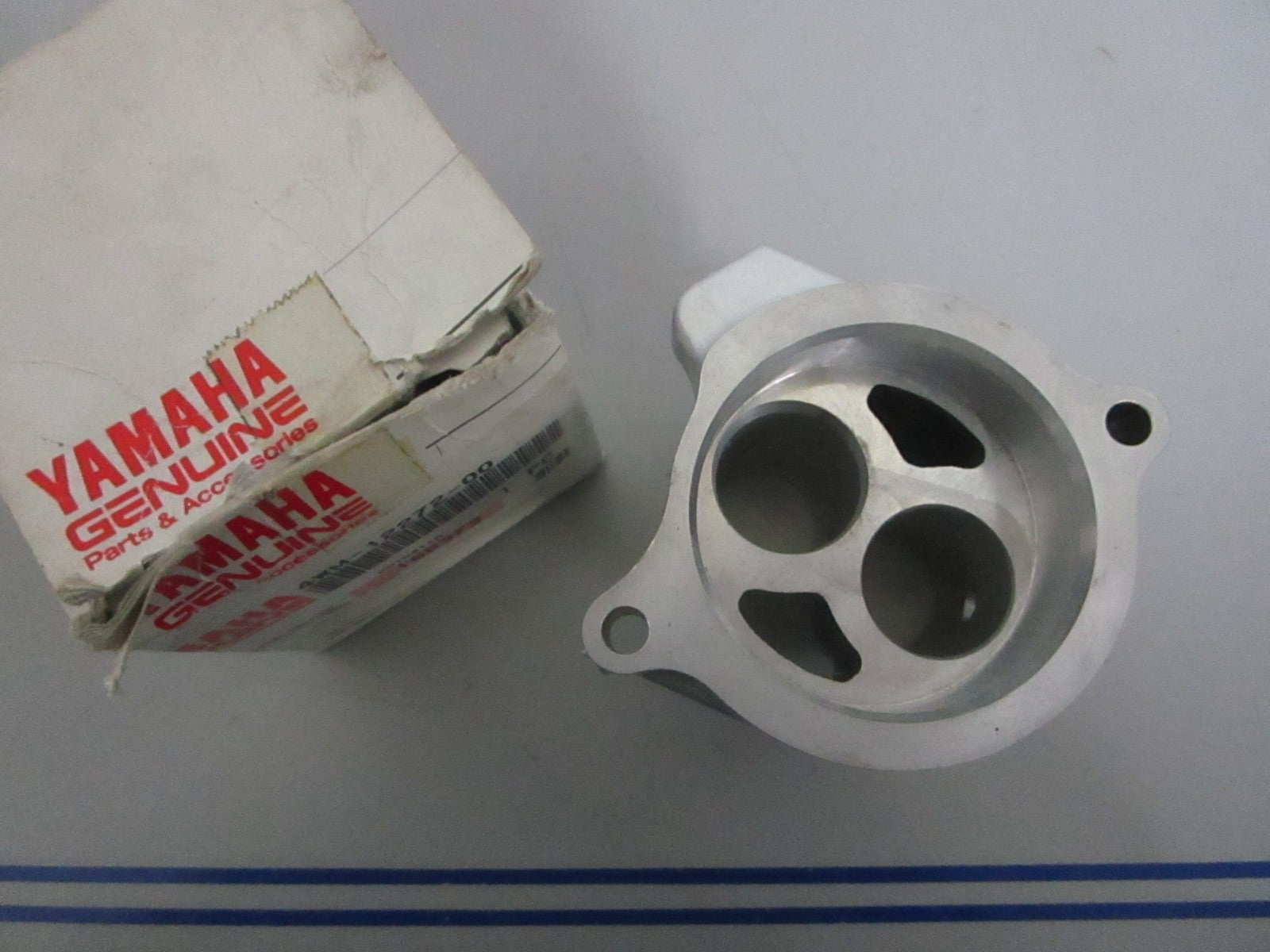 NEW OEM 4WM-122272-00-00 Yamaha Housing 0820