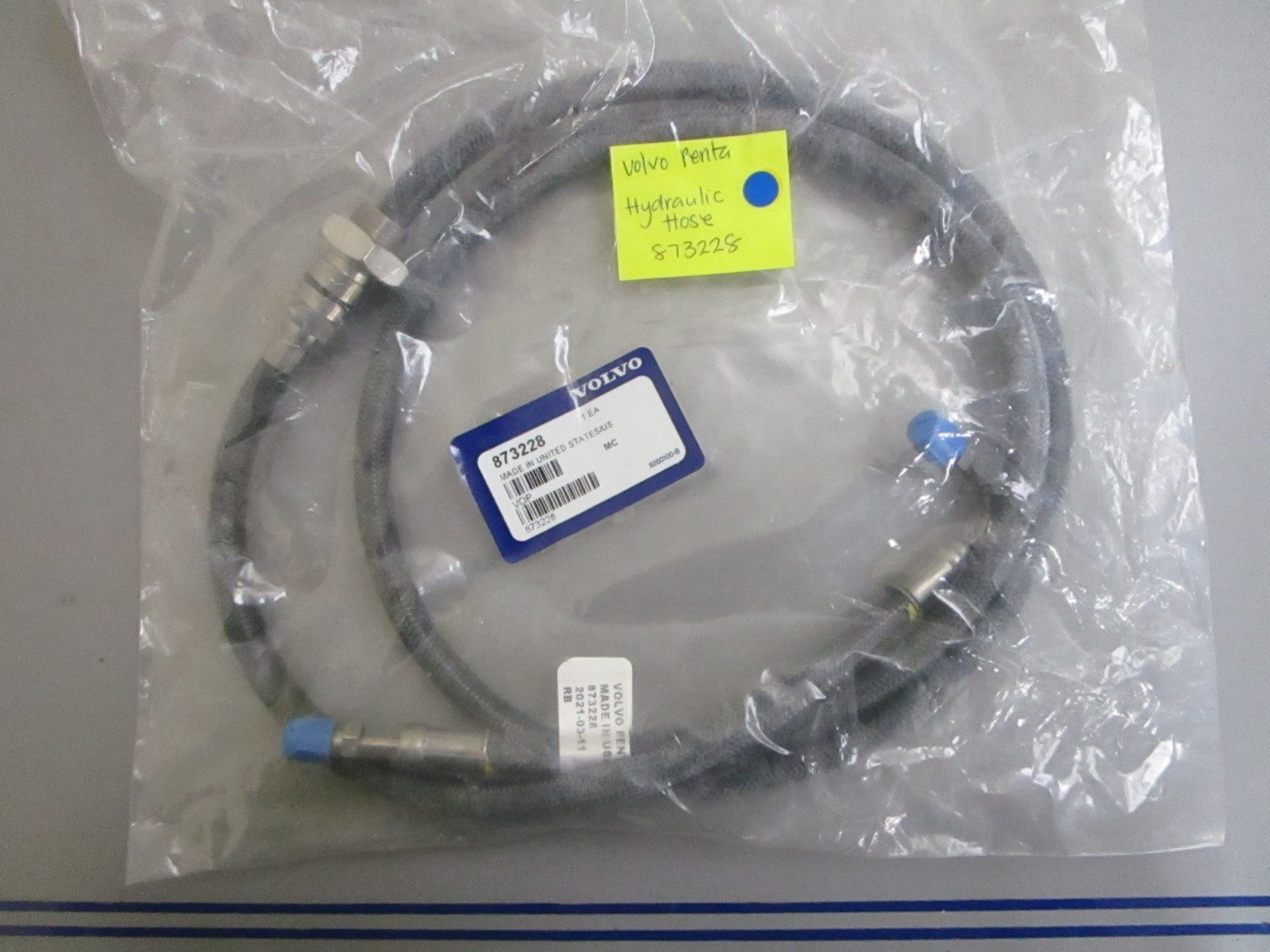 *NEW OEM* 0820 Volvo Penta Hydraulic Hose 873228