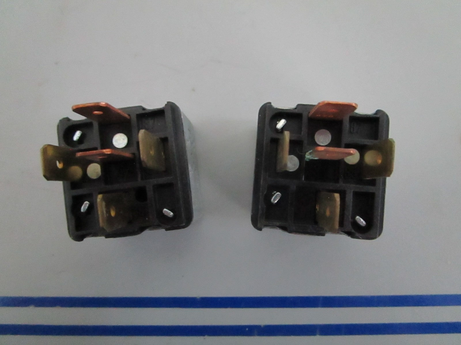 *NEW OEM* (LOT OF 2) 0820 Volvo Penta Relay 1501833