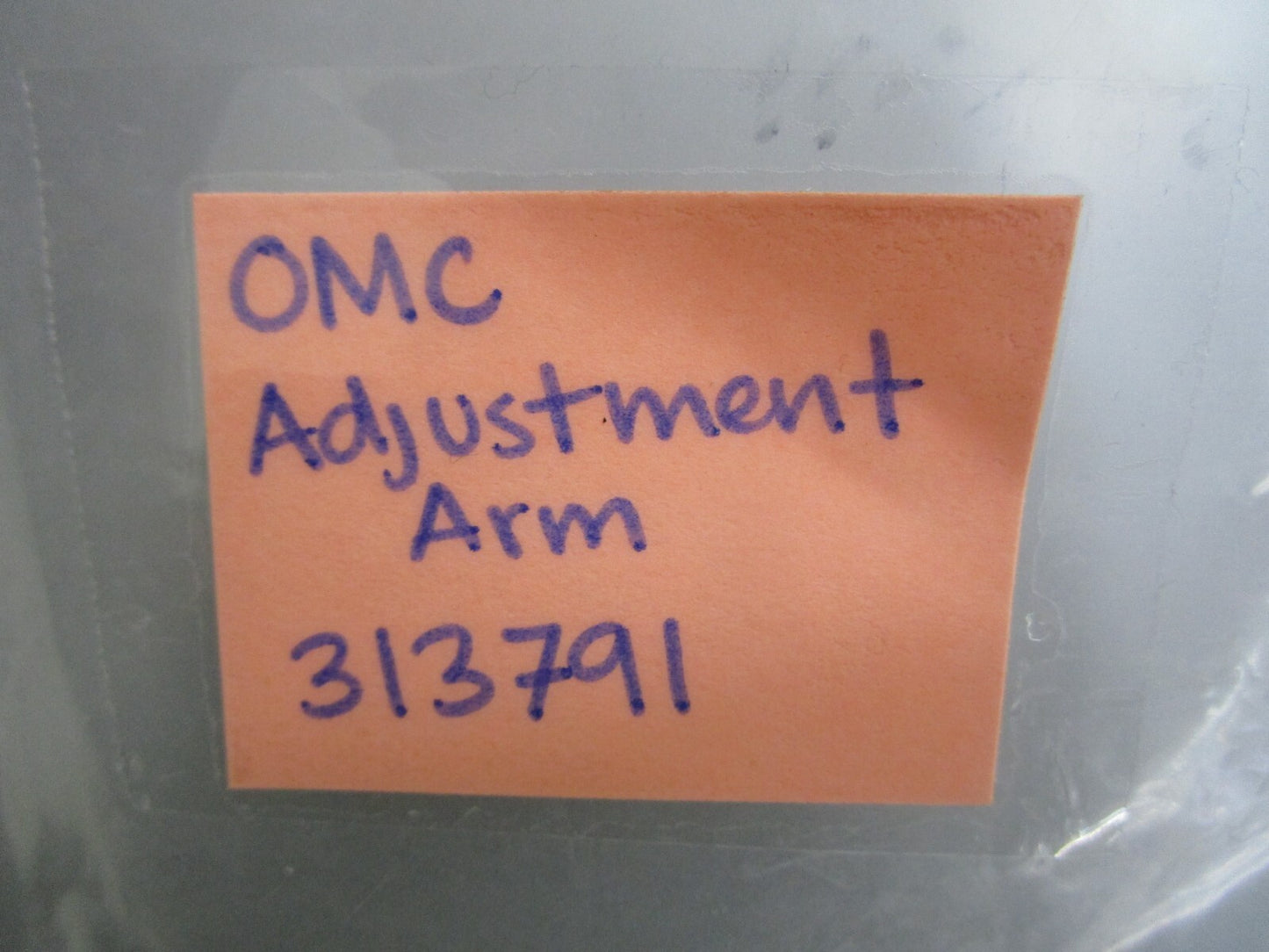 *NEW OEM* (LOT OF 2) 0810 OMC Johnson Evinrude Adjustment Arm 313791 0313791