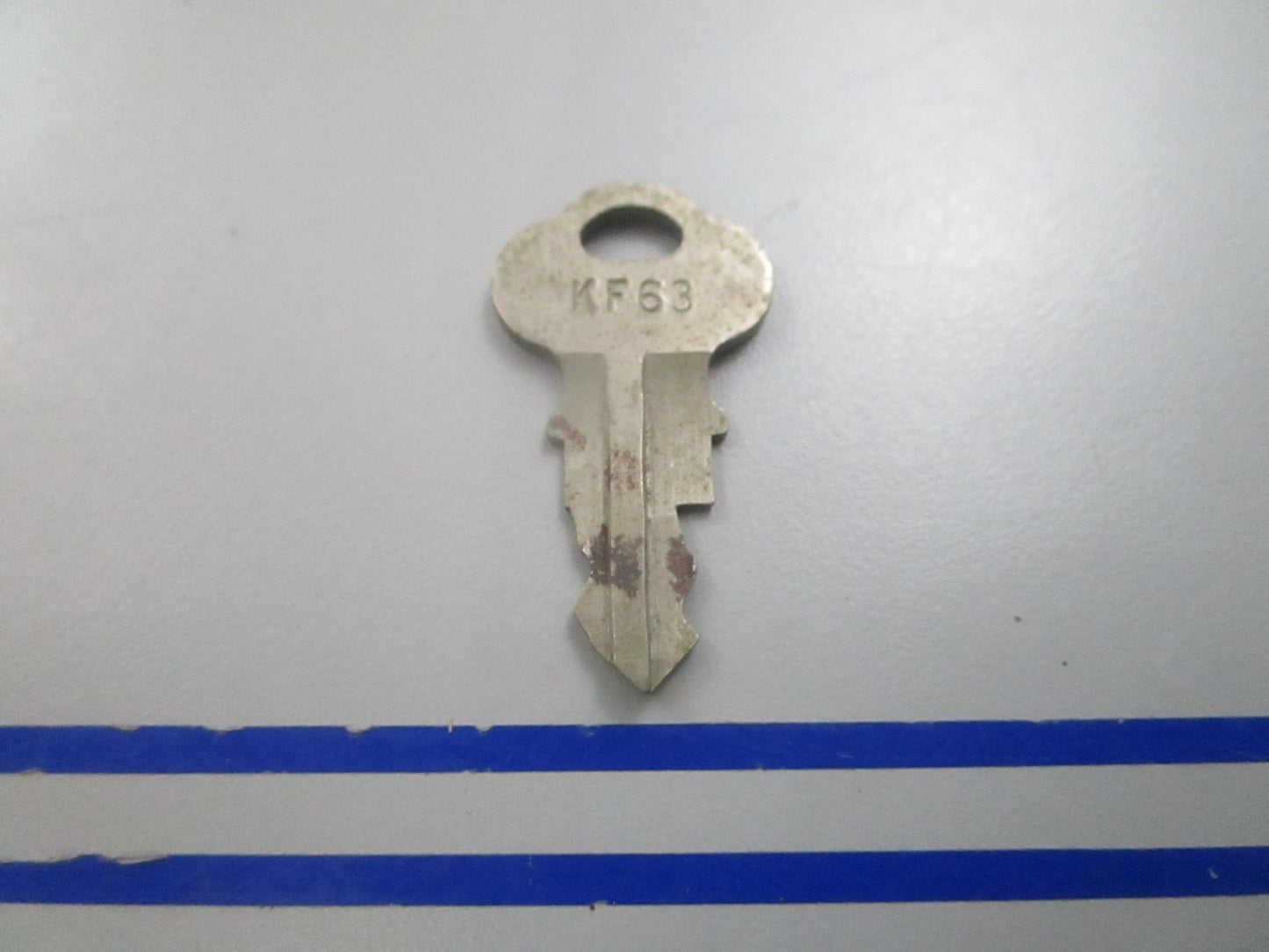 NEW OEM 501578 0501578 OMC Johnson Evinrude KF63 Ignition Key 0810