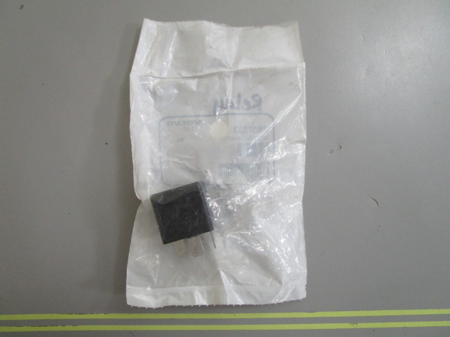 *NEW OEM* 0810 Volvo Penta Relay 3857533