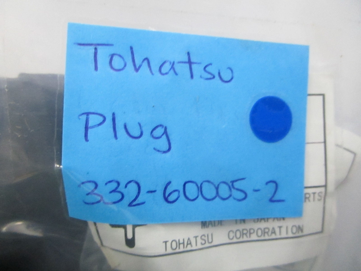 NEW OEM 332-60005-2 332600052 Tohatsu Plug 0810
