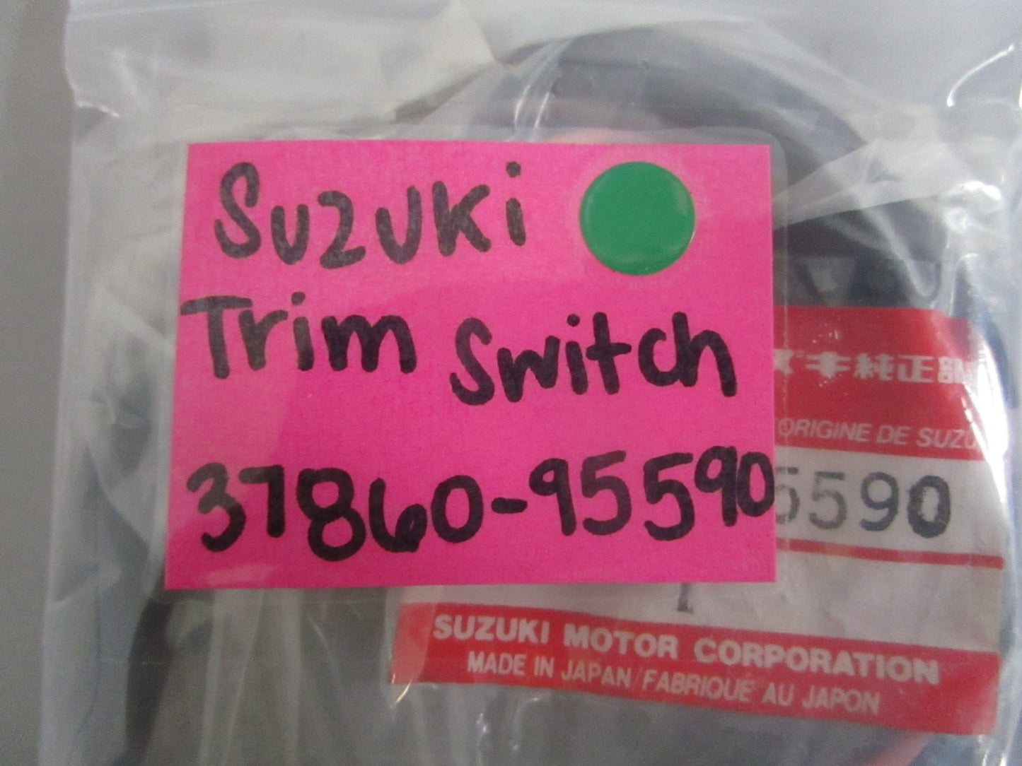 NEW OEM 37860-95590 Suzuki Trim Switch 0820