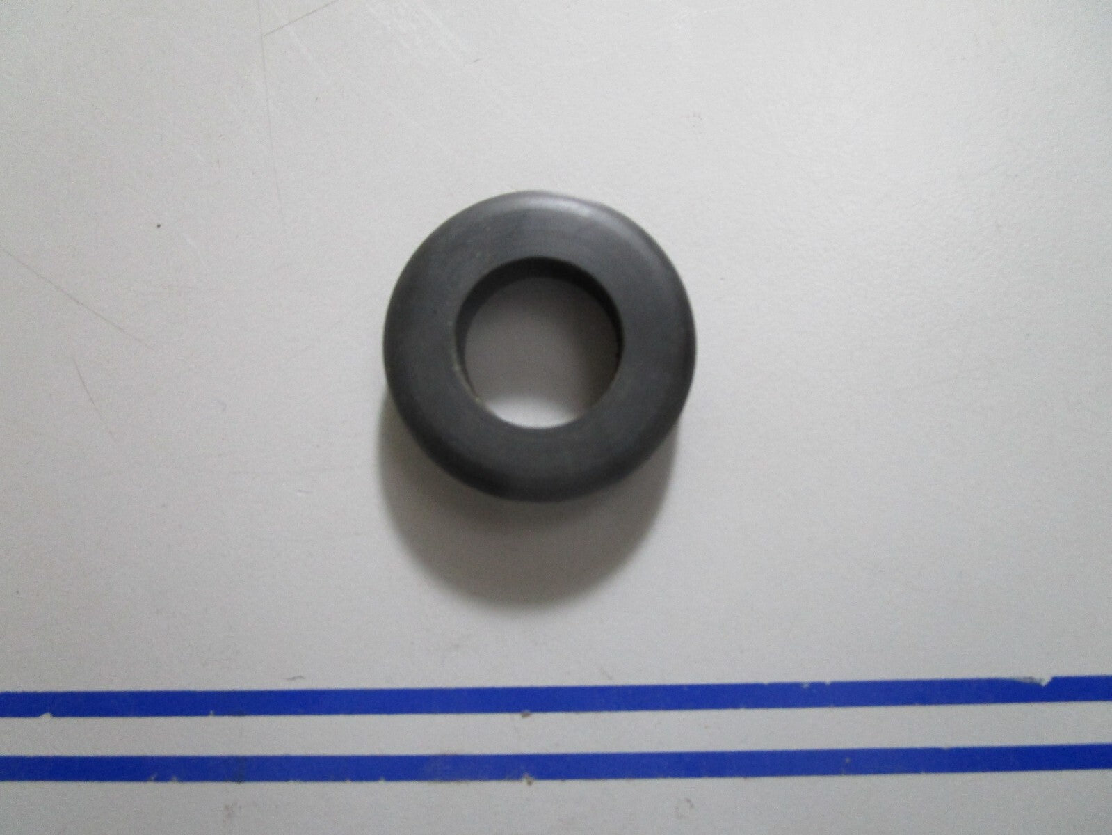 *NEW OEM* 0810 Volvo Penta Grommet 3852103