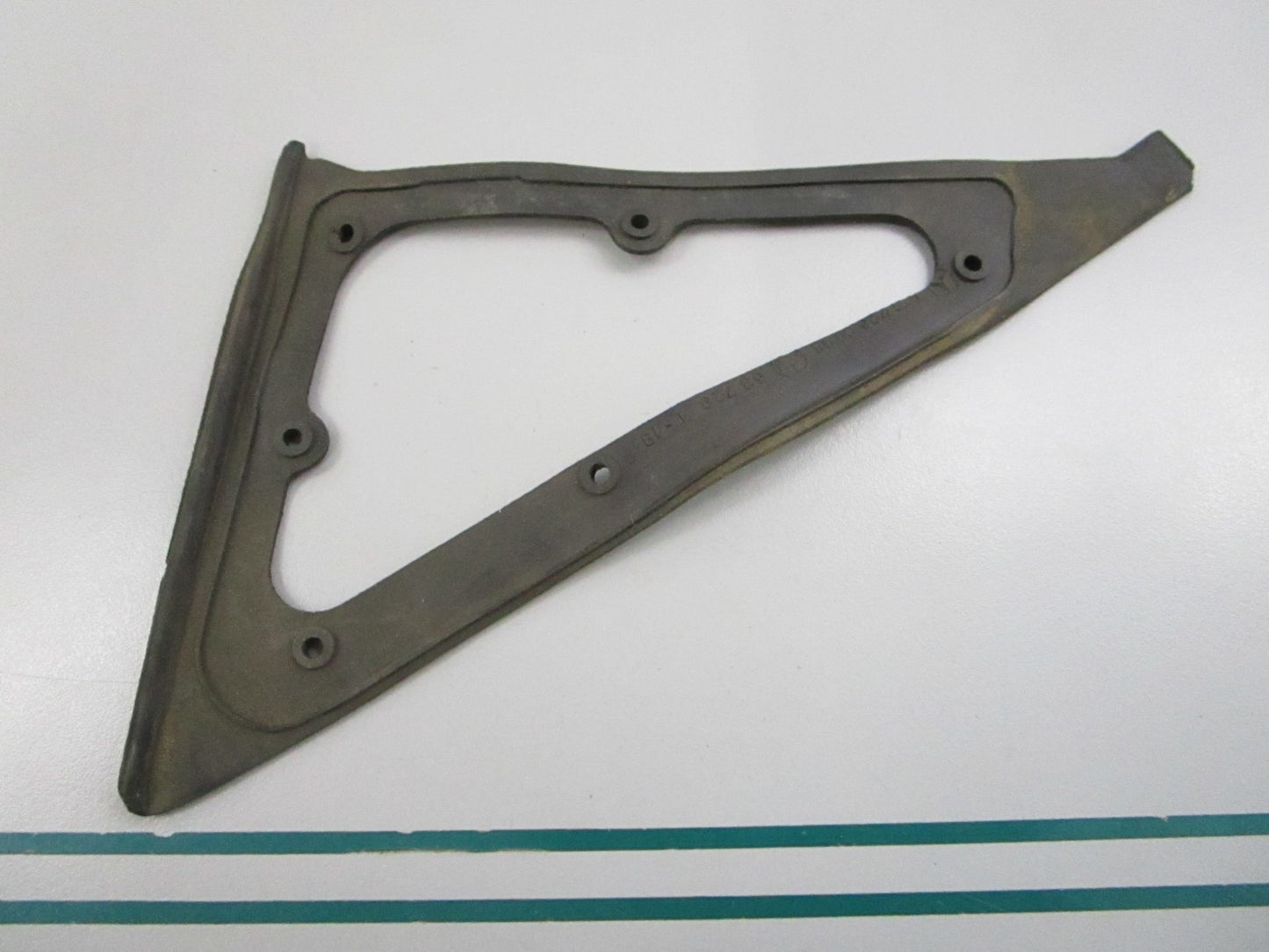 NEW OEM 1237250098 Mercedes-Benz Seal 0810