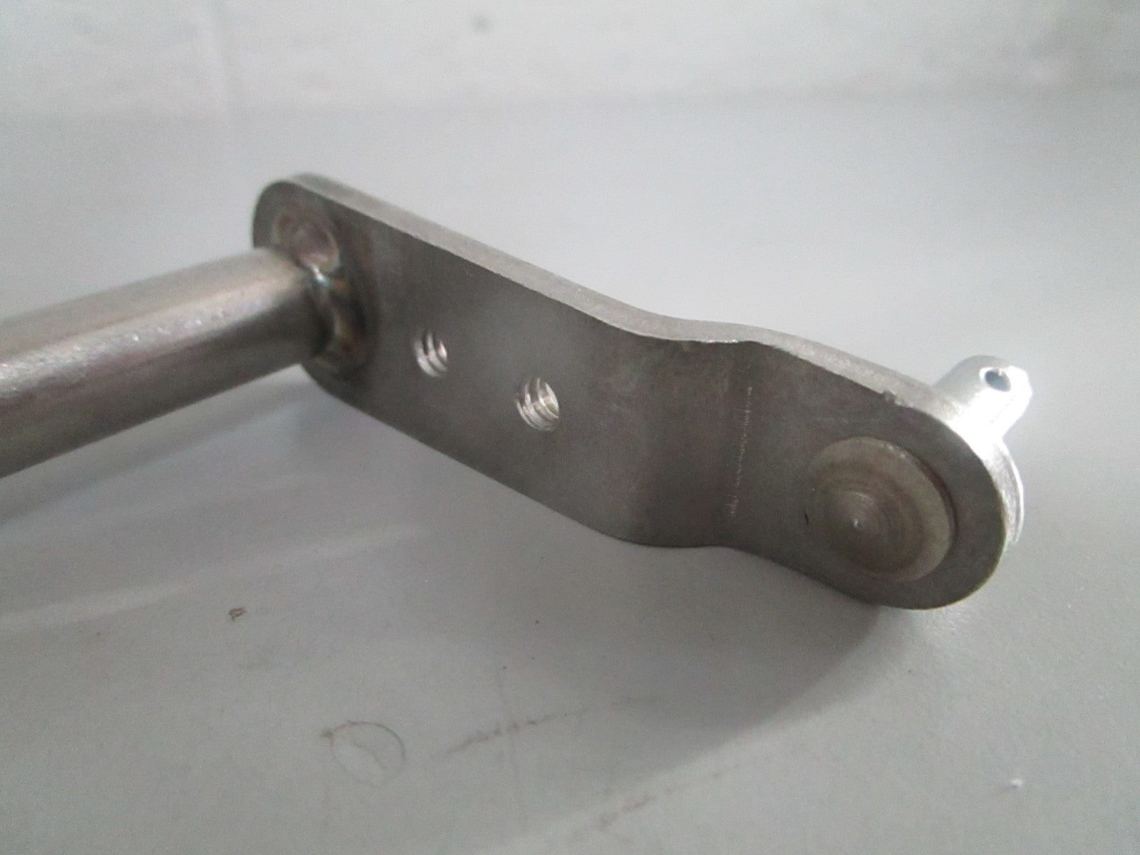NEW OEM OMC Johnson Evinrude 5000470 Shift Shaft & Arm 0820